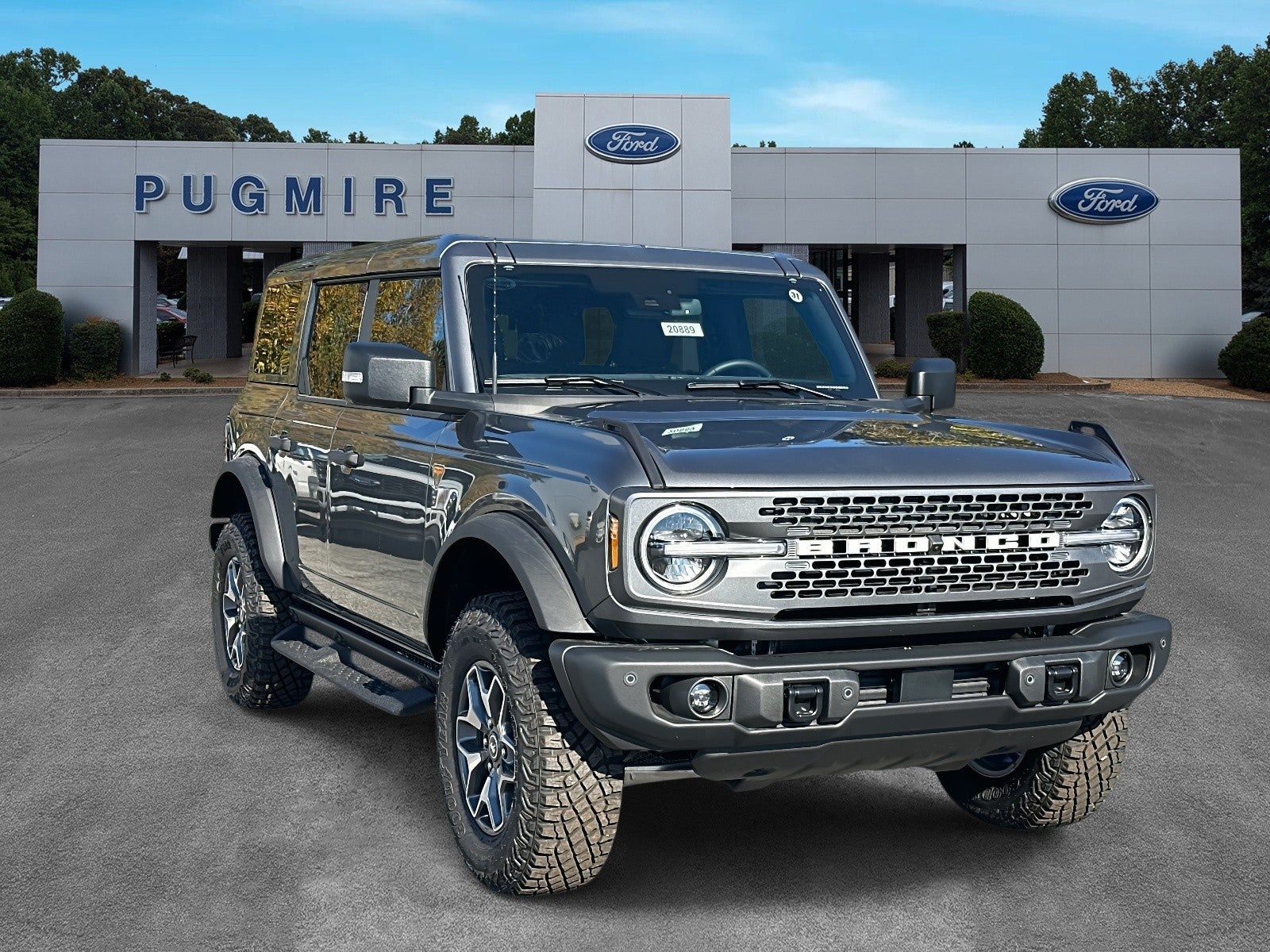 2025 Ford Bronco BADLANDS 4 DOOR ADVANCED in Carbonized Gray M — front three-quarter view