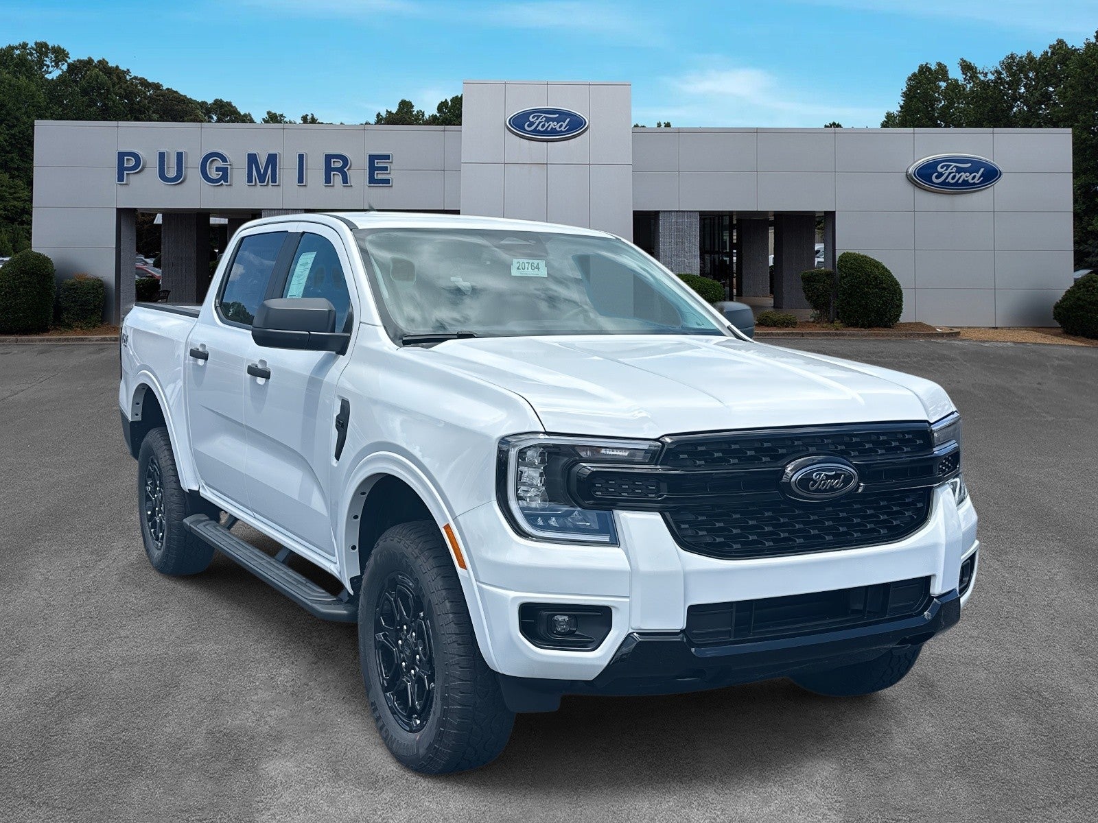 2025 Ford Ranger XLT 4WD SUPERCREW 5' BOX in Oxford White — front three-quarter view