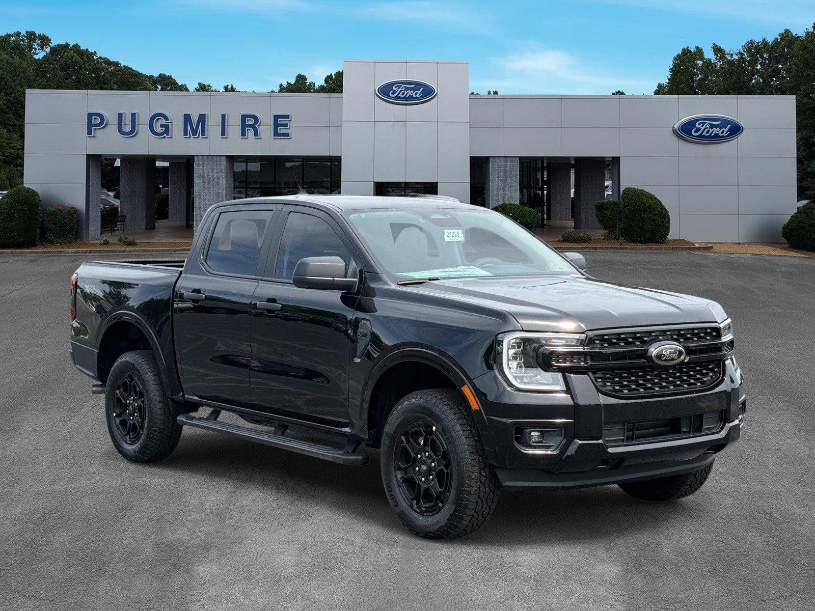 2026 Ford Ranger XLT 4WD SUPERCREW 5' BOX in Shadow Black — front three-quarter view