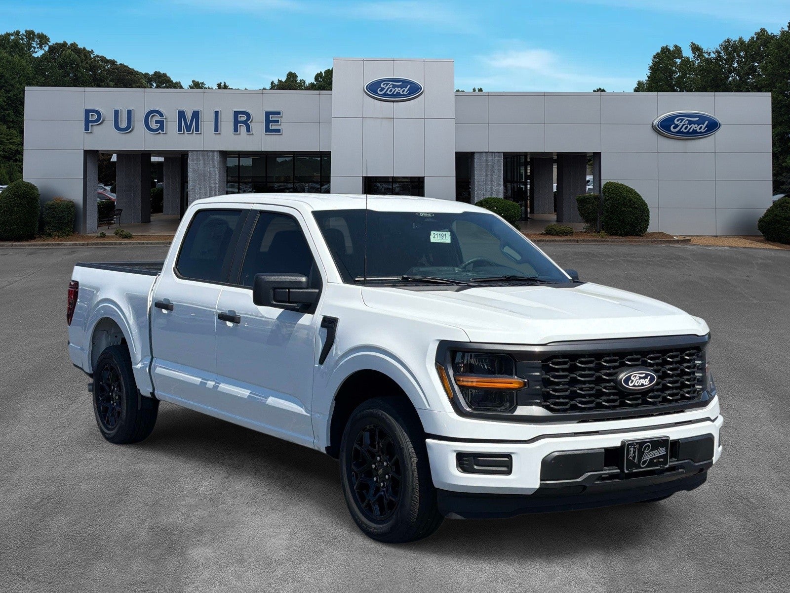 2026 Ford F-150 STX 2WD SUPERCREW 5.5' BO in Oxford White — front three-quarter view