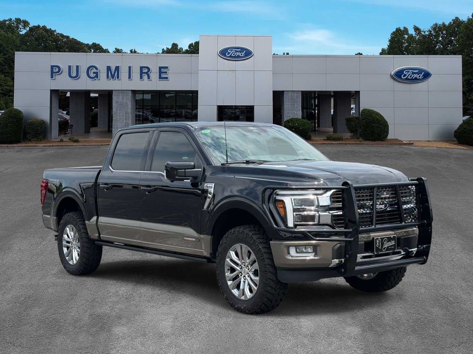 2026 Ford F-150 KING RANCH 4WD SUPERCREW in Agate Black Metal — front three-quarter view