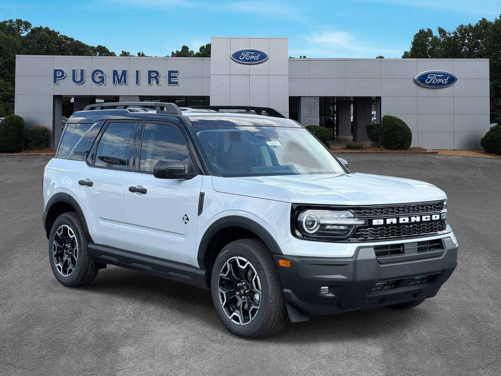 2026 Ford Bronco Sport OUTER BANKS 4X4 in Space White Metal — front three-quarter view
