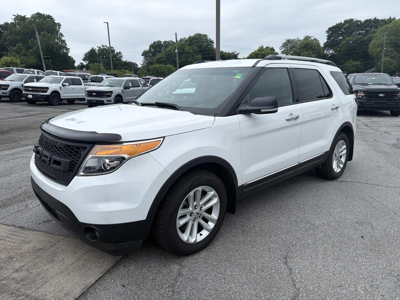 2013 Ford Explorer — rear three-quarter view