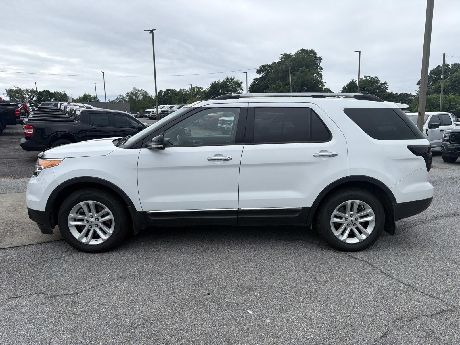 2013 Ford Explorer — interior view