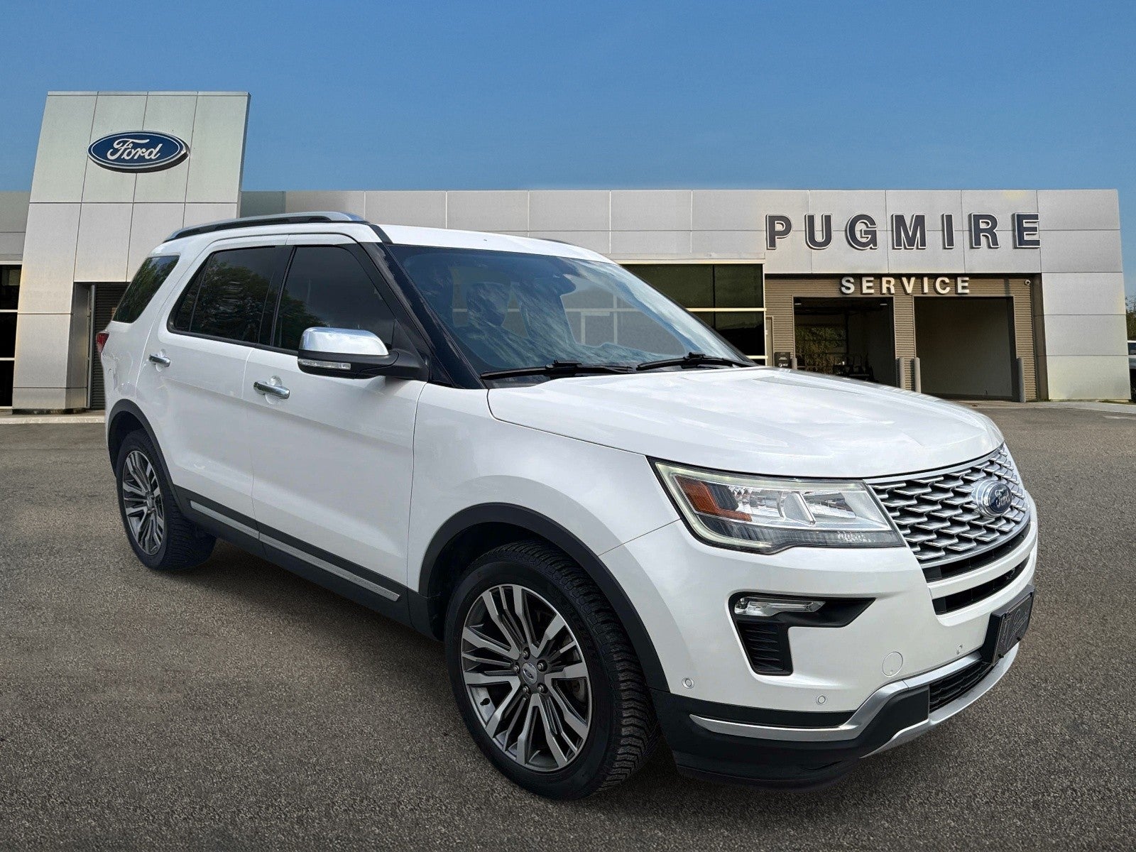 2019 Ford Explorer Platinum in Other — front three-quarter view