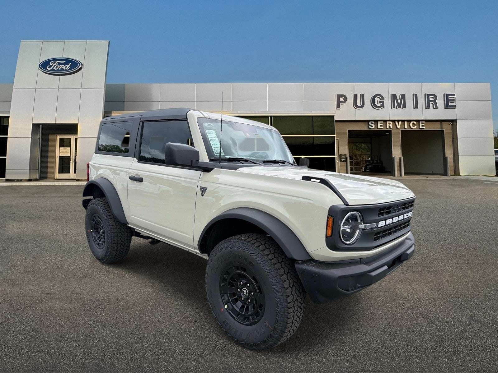 2026 Ford Bronco BASE 2 DOOR 4X4 in Desert Sand — front three-quarter view