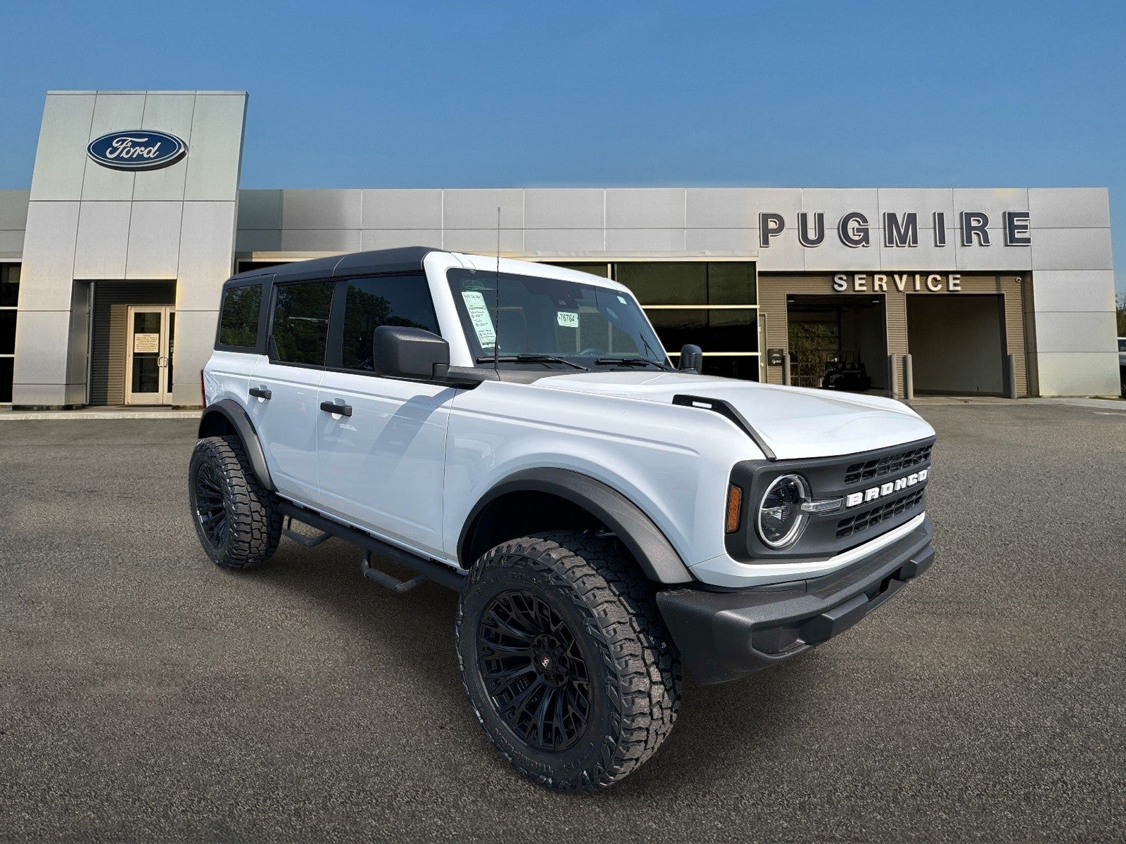 2026 Ford Bronco BASE 4 DOOR 4X4 in Oxford White — front three-quarter view