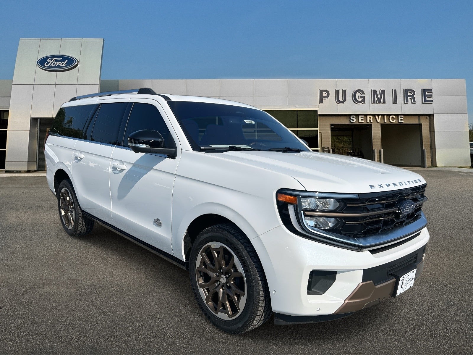 2025 Ford Expedition Max KING RANCH 4X4 in Star White — front three-quarter view