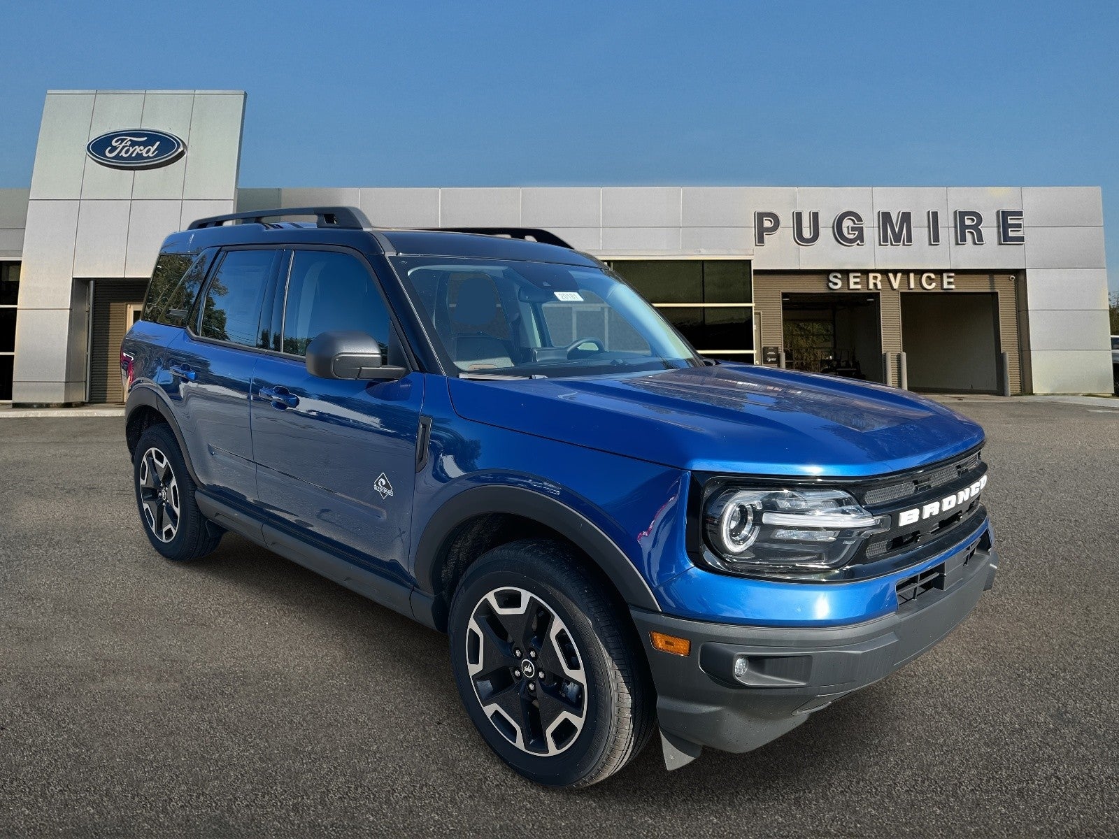 2024 Ford Bronco Sport OUTER BANKS 4X4 in Atlas Blue Metallic — front three-quarter view