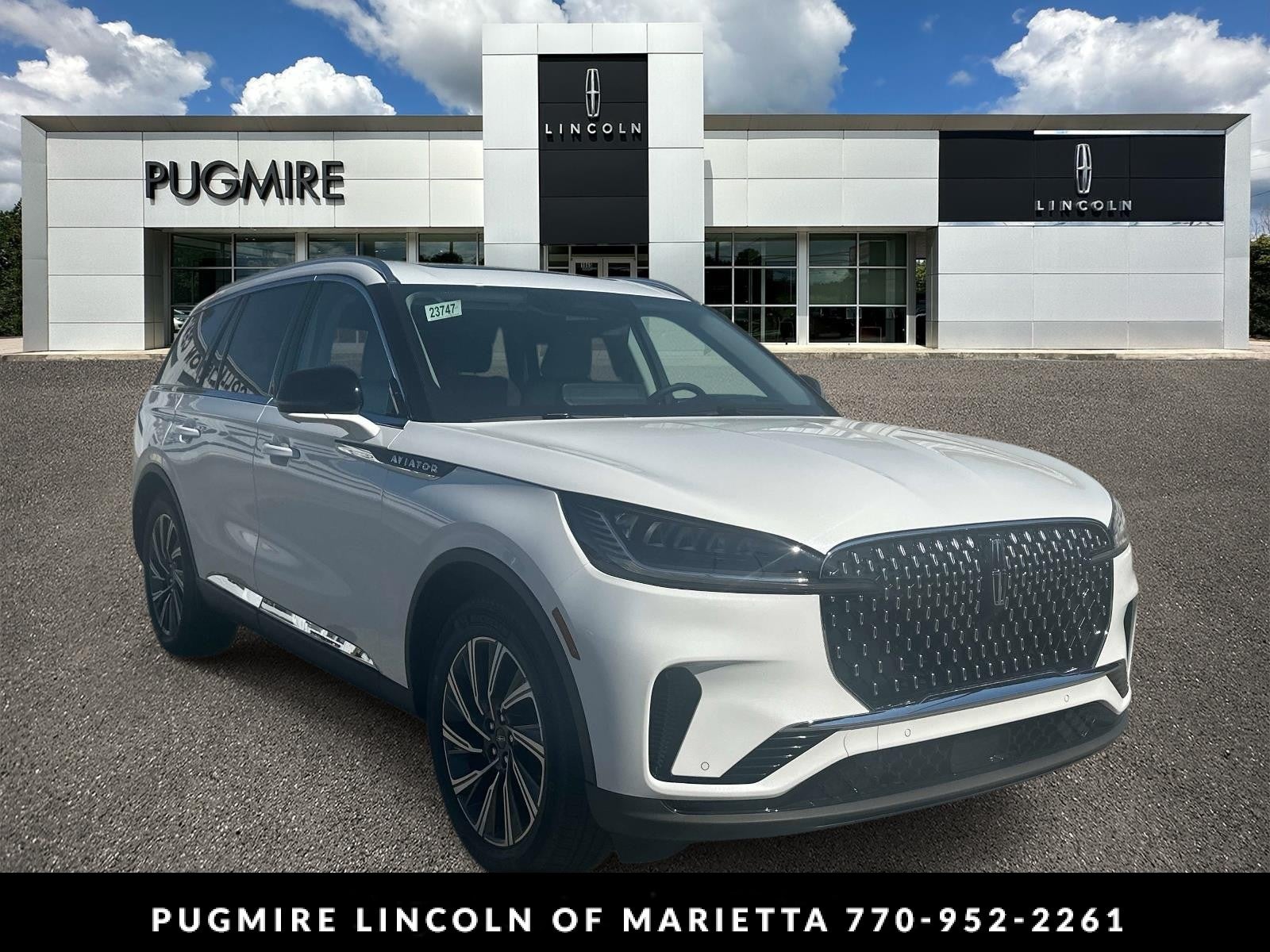 2026 Lincoln Aviator Premiere in Pristine White Metallic Tri-Coat — front three-quarter view