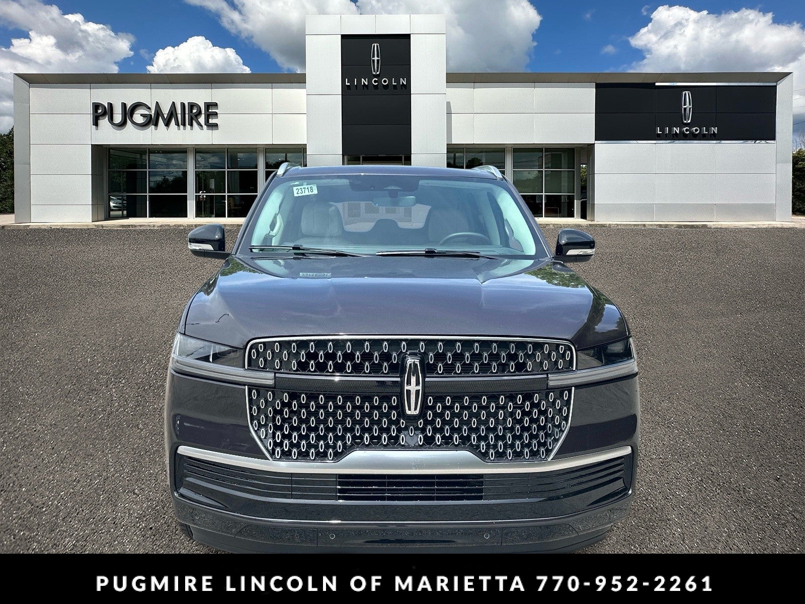 2026 Lincoln Navigator — side profile view