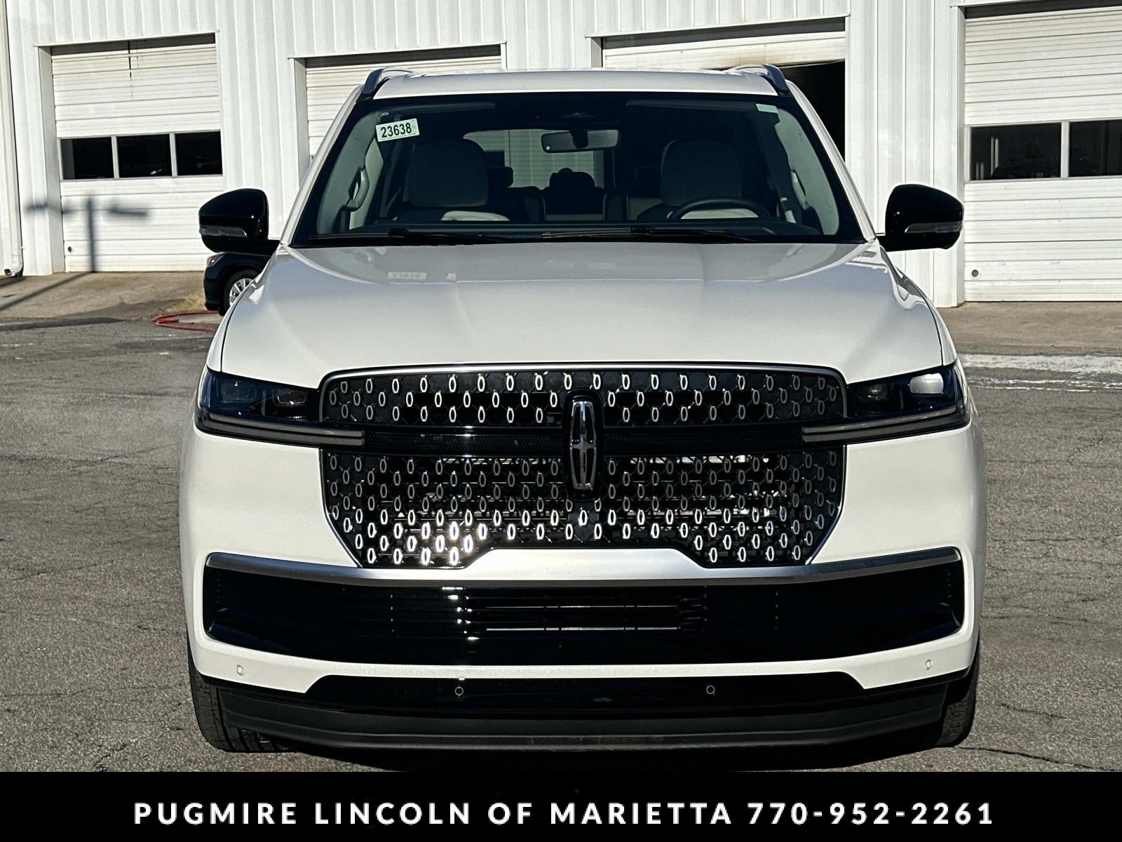 2026 Lincoln Navigator — side profile view