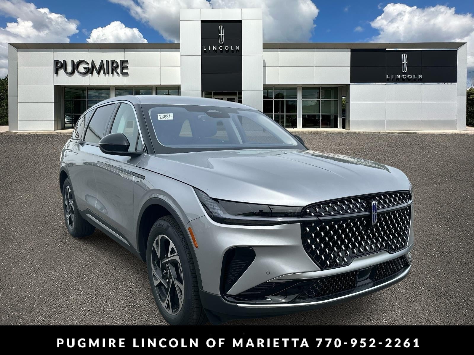 2026 Lincoln Nautilus Premiere in Silver Radiance Metallic Clearcoat — front three-quarter view