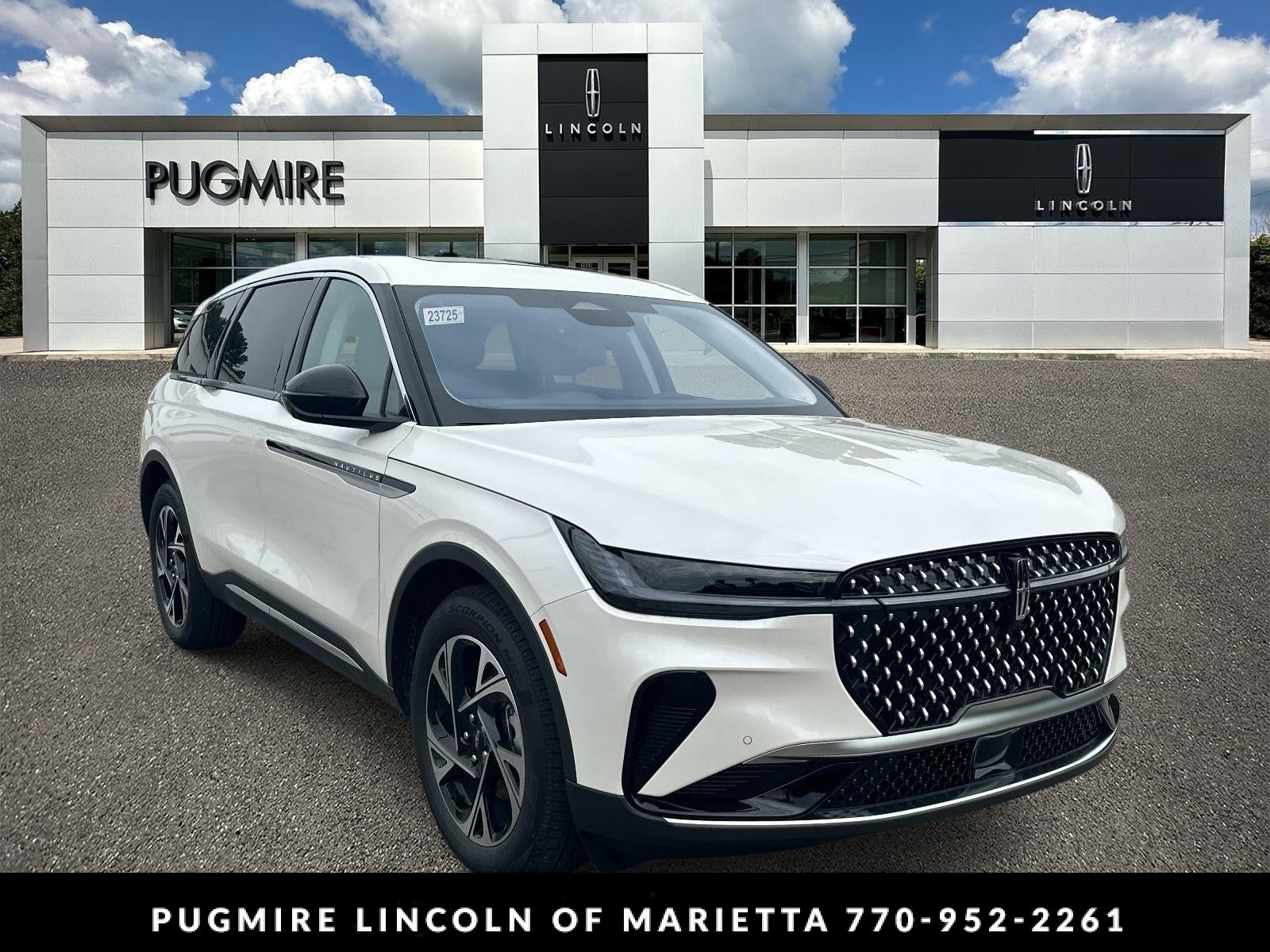 2026 Lincoln Nautilus Premiere in White Platinum Metallic Tri-Coat — front three-quarter view