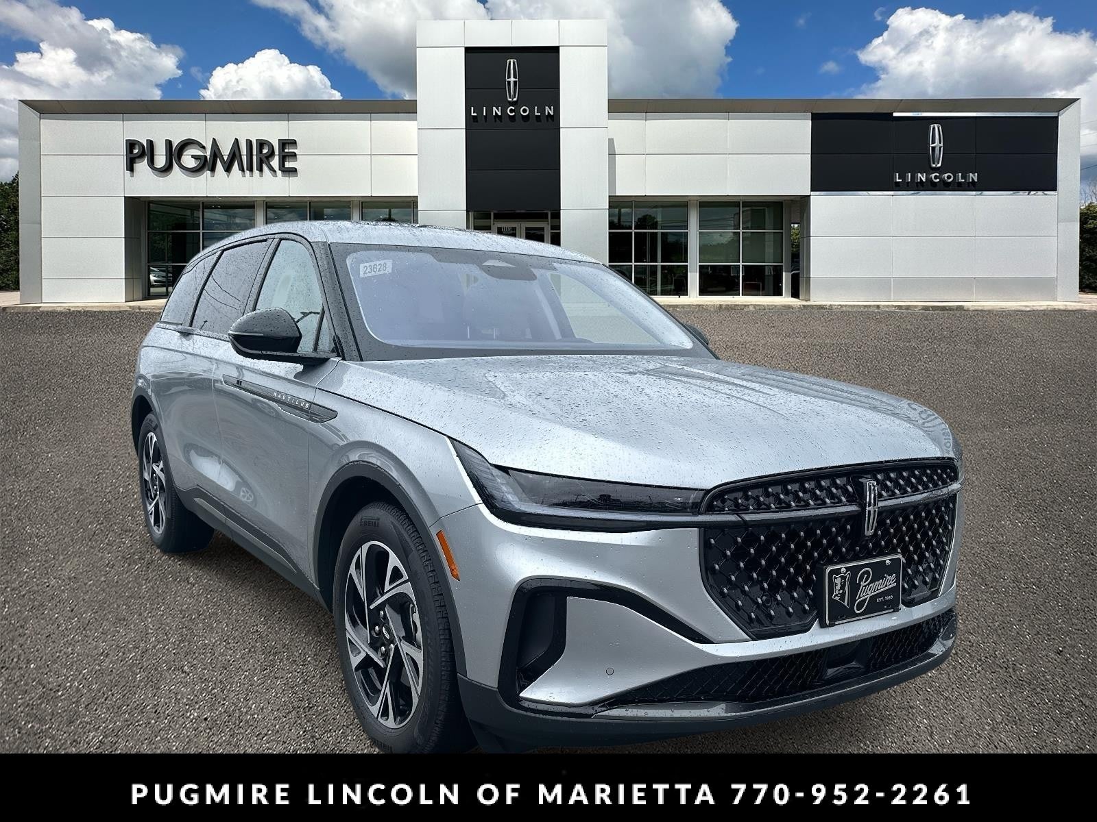 2026 Lincoln Nautilus Premiere in Silver Radiance Metallic Clearcoat — front three-quarter view