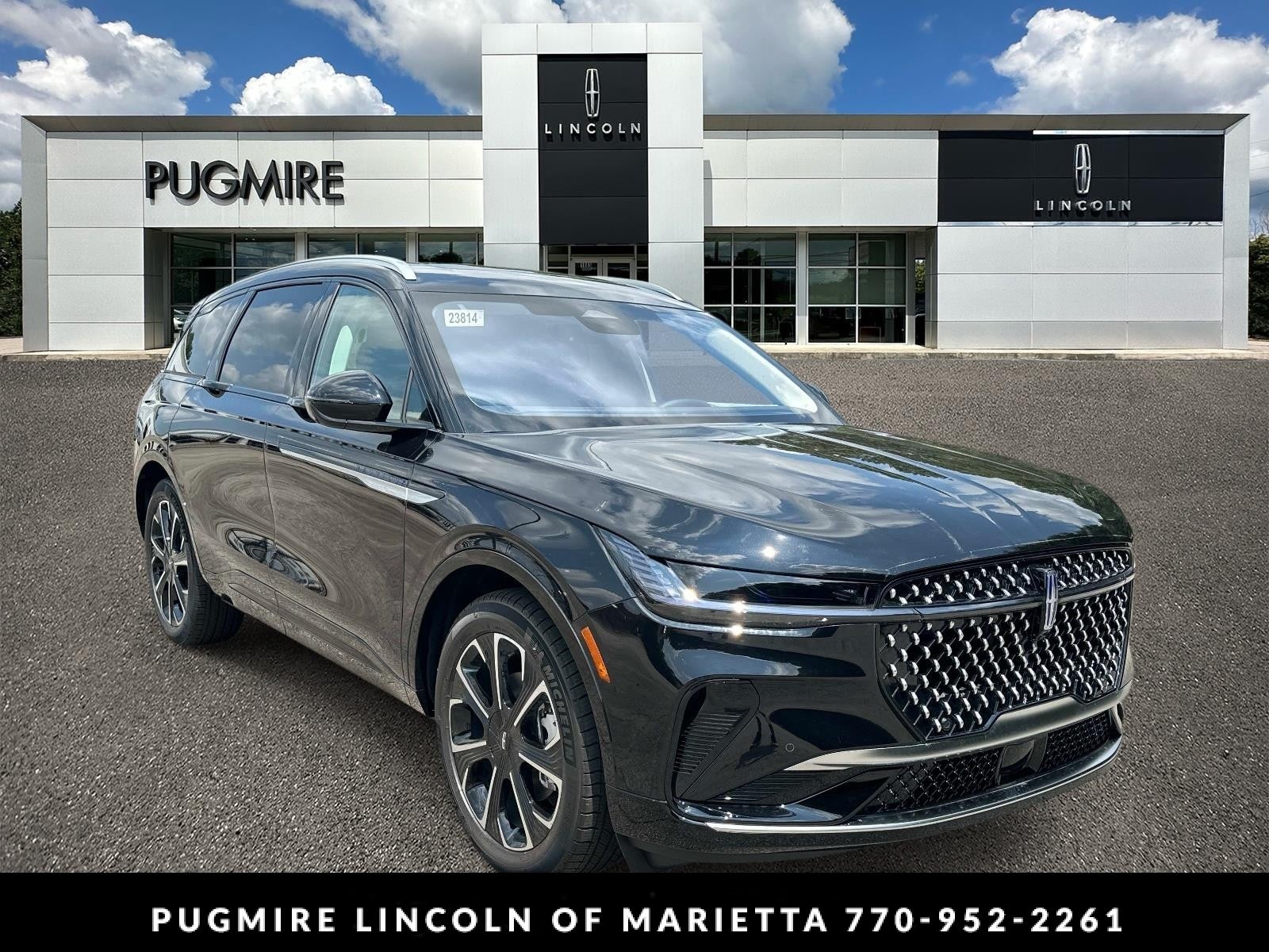 2026 Lincoln Nautilus Reserve in Infinite Black Metallic Clearcoat — front three-quarter view