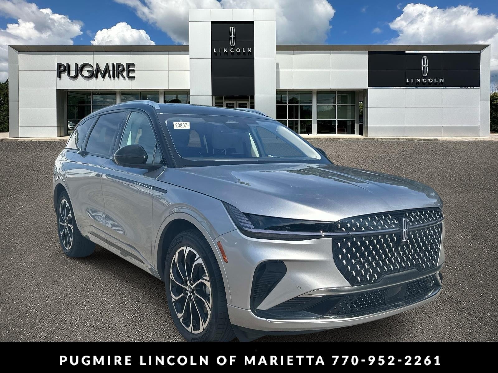 2026 Lincoln Nautilus Reserve in Silver Radiance Metallic Clearcoat — front three-quarter view