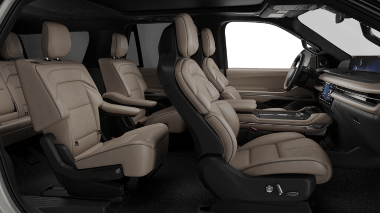 2027 Lincoln Navigator — detail view
