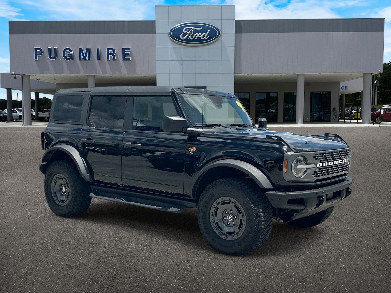 2024 Ford BRONCO BADLANDS in Shadow Black — front three-quarter view