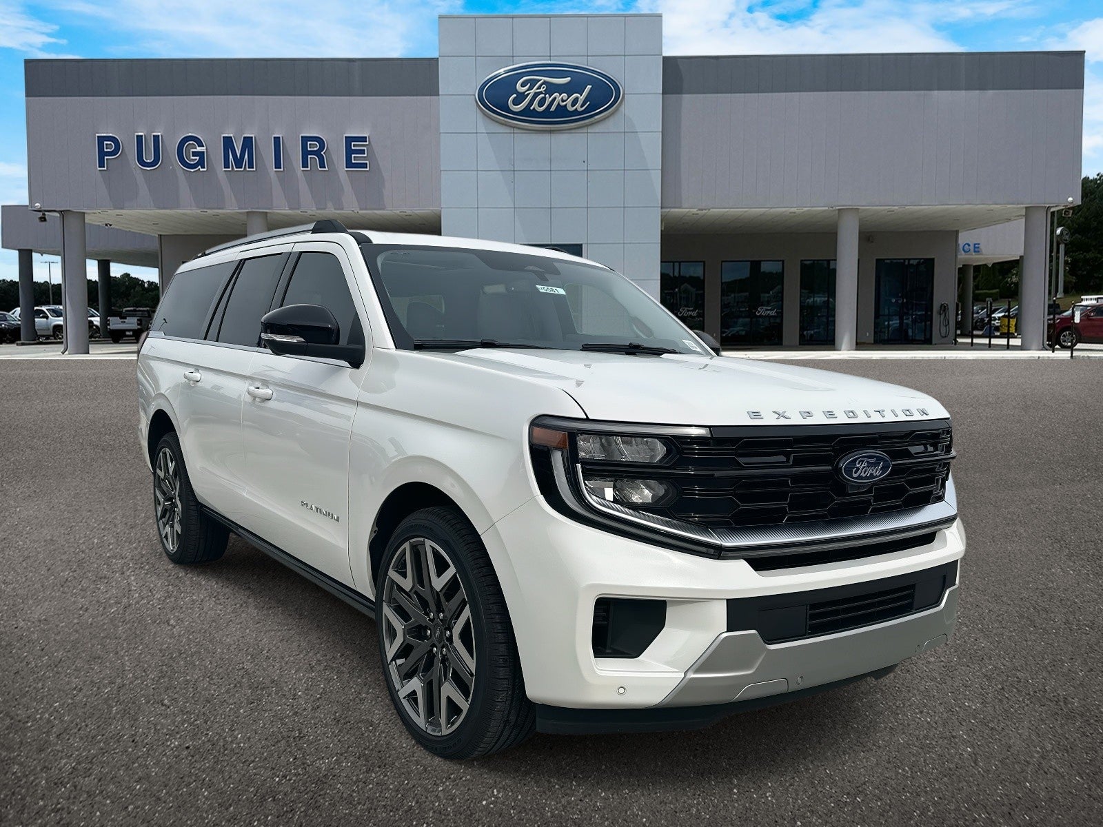2026 Ford Expedition Max PLATINUM 4X4 in Star White Met Tri-Coat — front three-quarter view