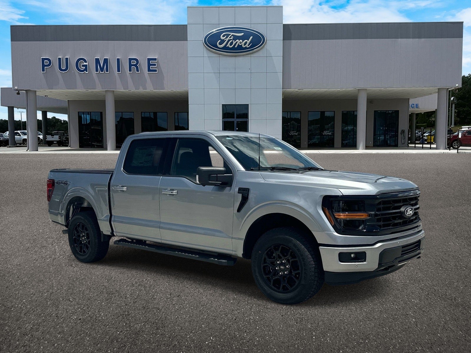 2026 Ford F-150 XLT 4WD SUPERCREW 5.5' BO in Iconic Silver Metallic — front three-quarter view