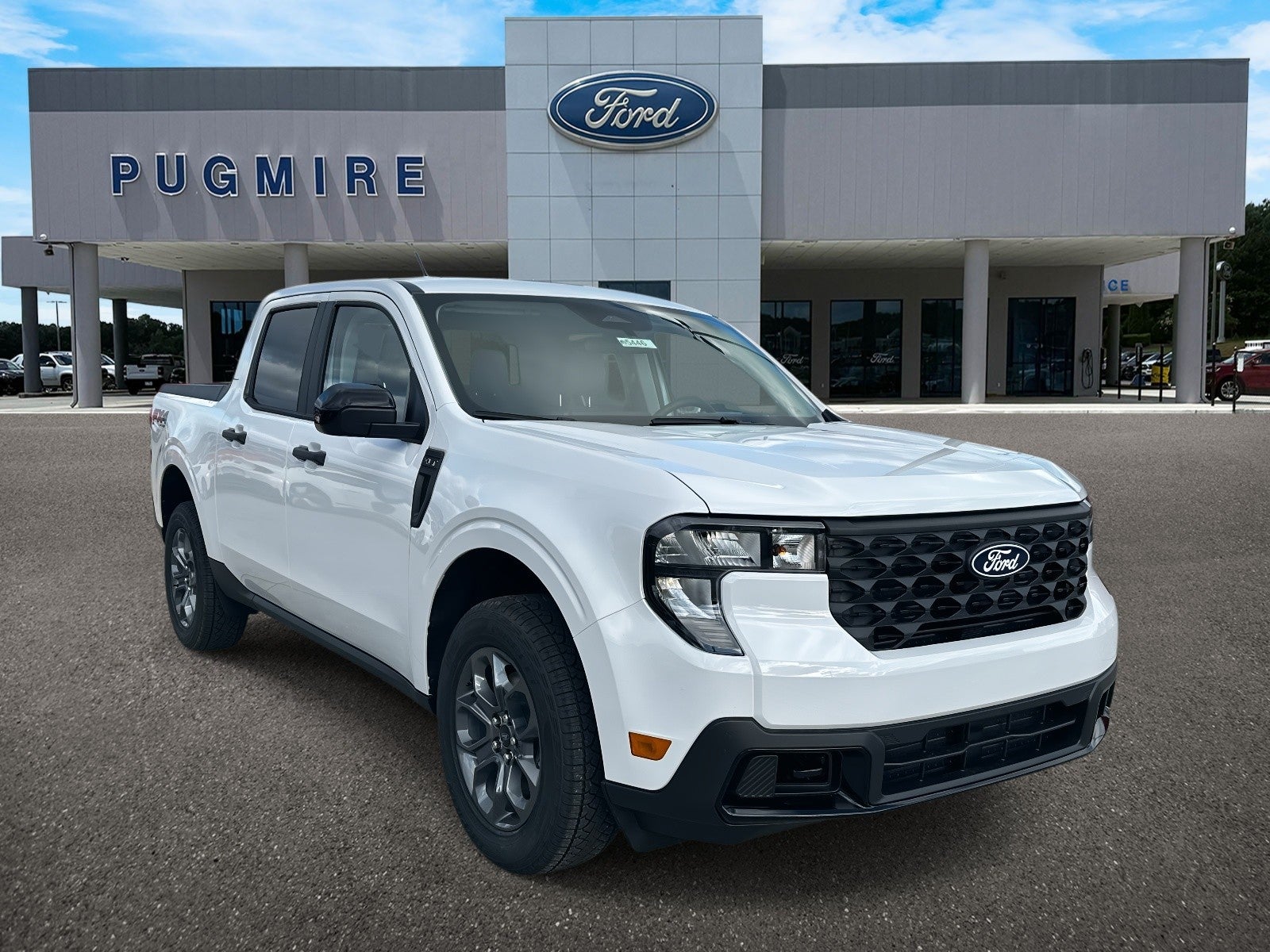 2025 Ford Maverick XLT AWD SUPERCREW in Oxford White — front three-quarter view